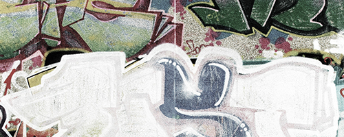 Los Angeles vandalism claim adjuster inspecting property damage to secure fair insurance payout
