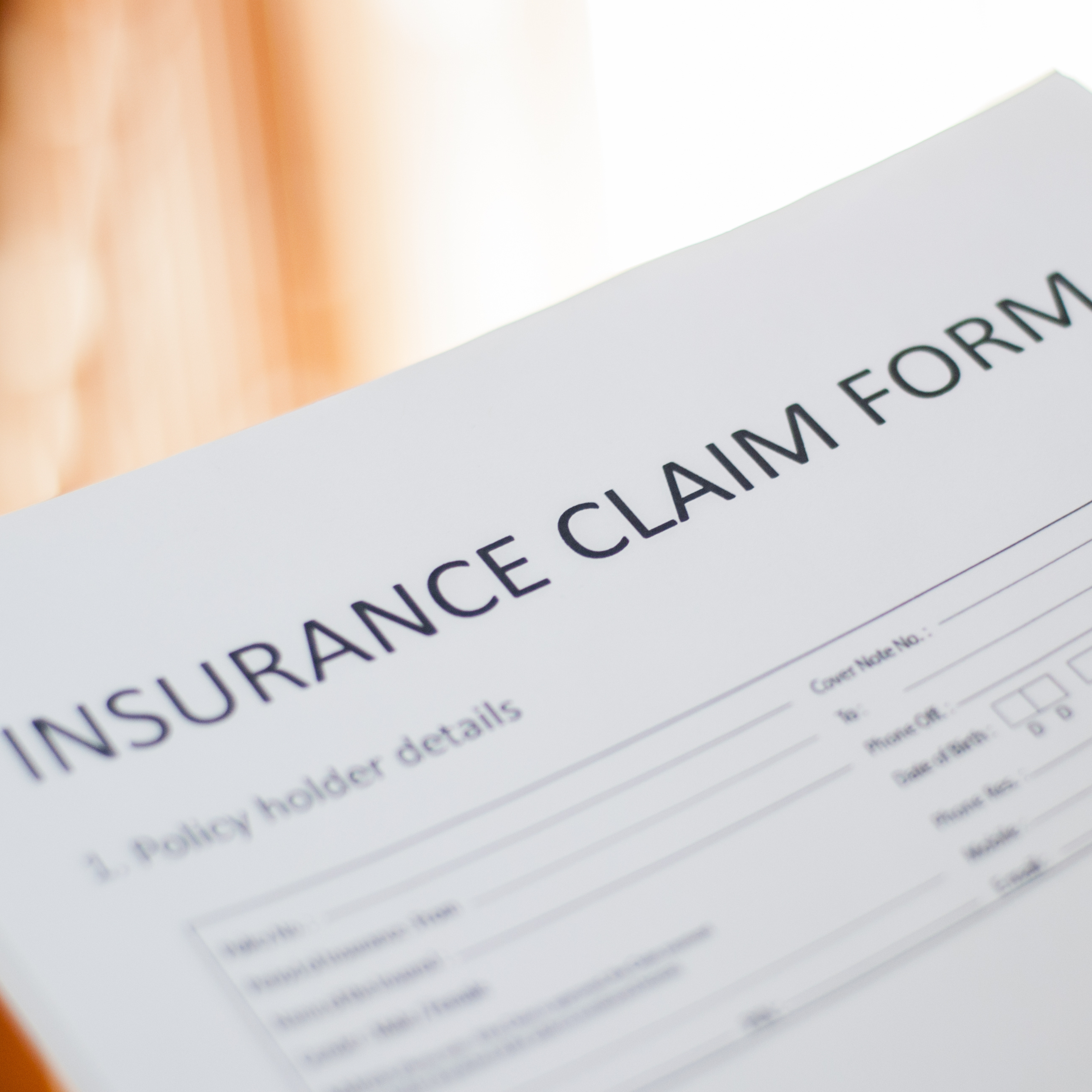 Step-by-step guide on how to file an insurance claim in Los Angeles. Expert tips for a smooth and successful process.